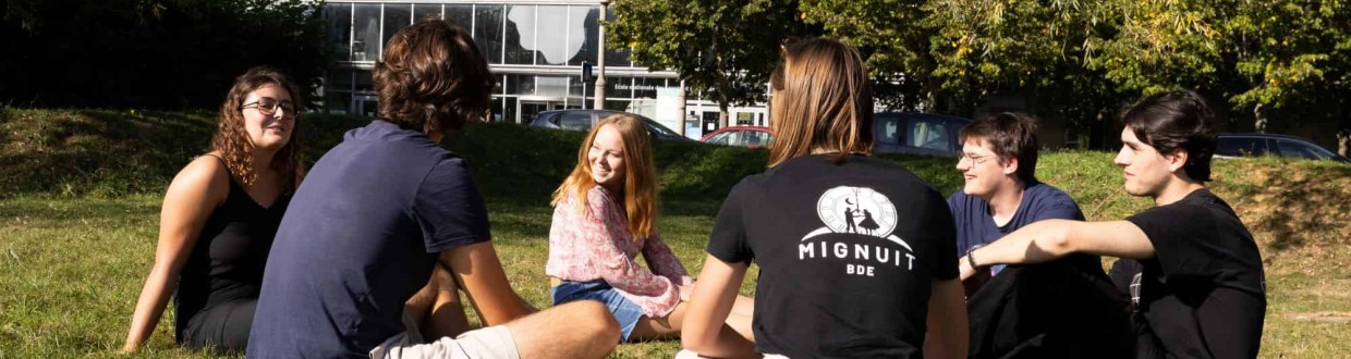 étudiants dehors